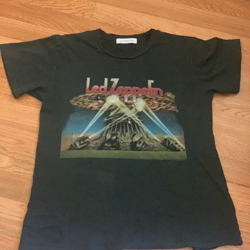 Daydreamer Led Zeppelin 11 blimp weekend tee